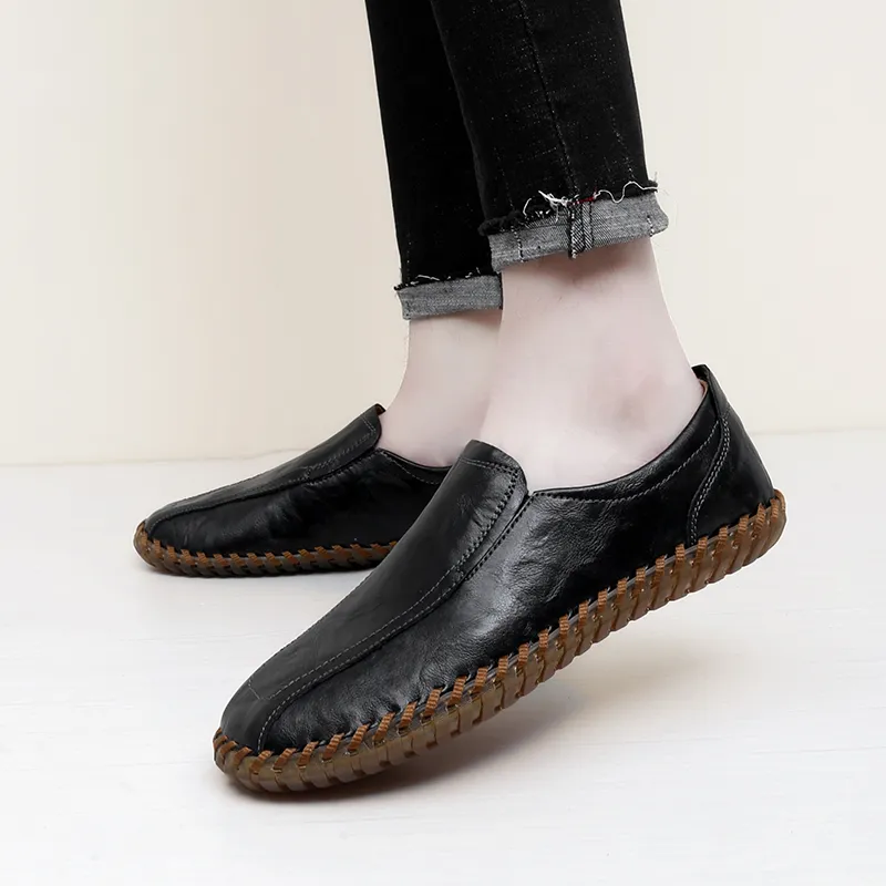 Bull charm Gommino Loafers Men Black/White/Brown-10