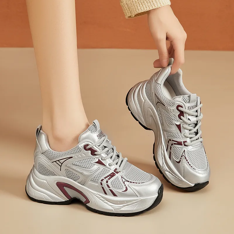 Bull Charm Low-Top Chunky Sneakers Women's-8