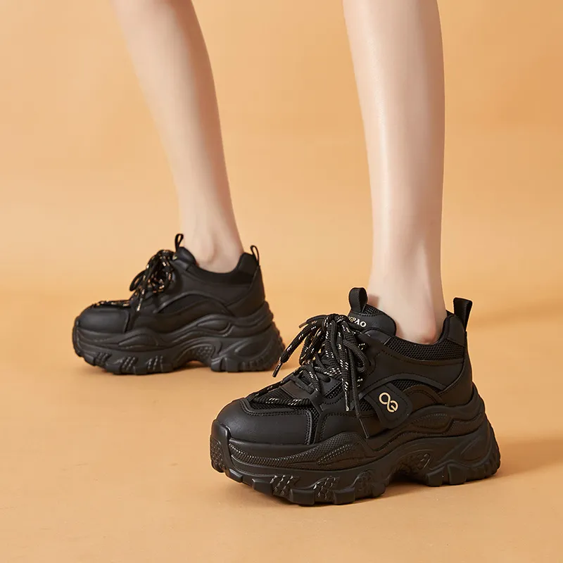 Bull Charm Abrasion Resistant Low Top Chunky Sneakers Women's-4