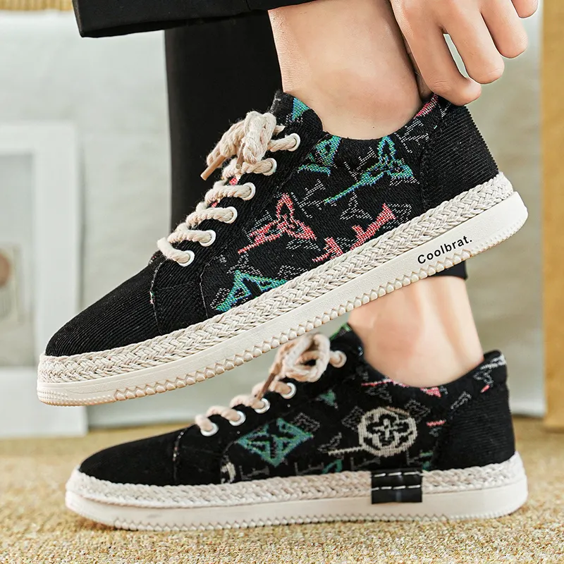 Bull Charm Low-Top Skateboard Shoes Men's-3