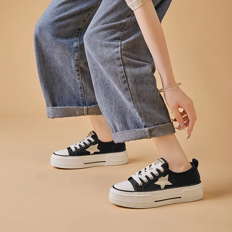 Bull Charm Abrasion-Resistant Low-Top Canvas Shoes Women's-3