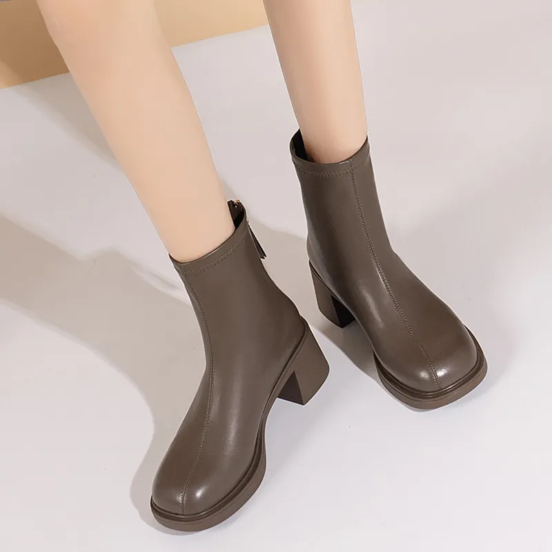 Bull Charm Short Chelsea Boots Women's-9