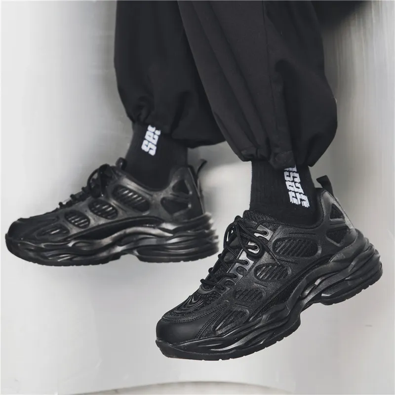 Bull Charm Low Top Chunky Sneakers Men's Black-4