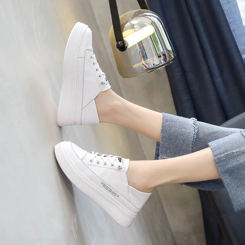 Bull Charm Canvas Shoes Women's White-5