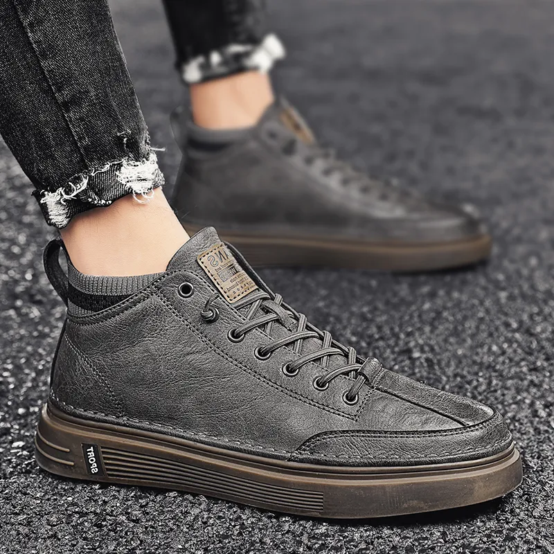 Bull Charm Abrasion Resistant Mid Top Skateboard Shoes Unisex-1