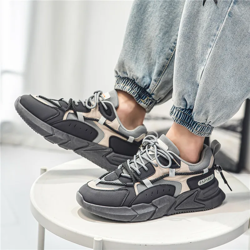 Bull Charm Slip Resistant Low Top Chunky Sneakers Men's-9