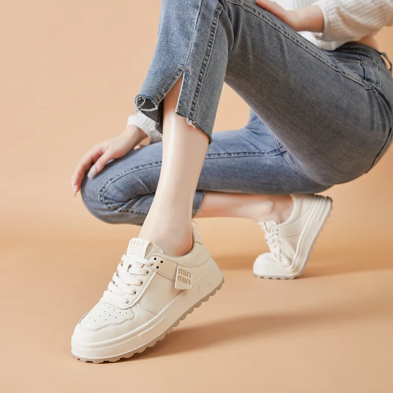 Bull Charm Abrasion Resistant Low Top Casual Shoes Women's-1