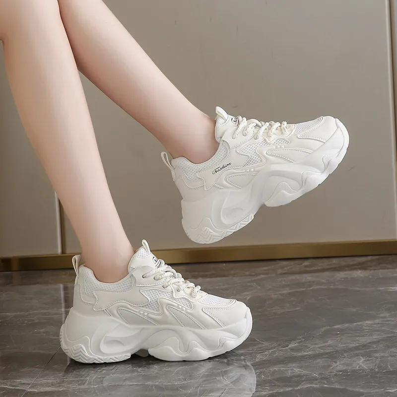 Bull Charm Abrasion-Resistant Slip-Resistant Low-Top Chunky Sneakers Women's-3