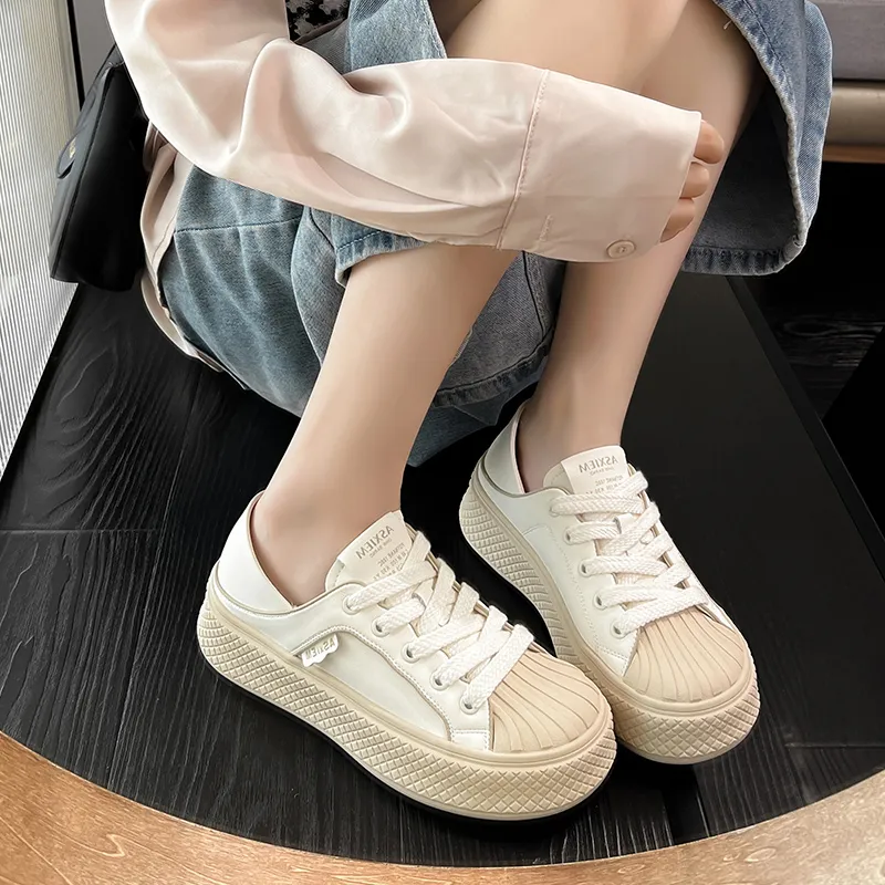 Bull Charm Low-Top Skateboard Shoes Women's-6