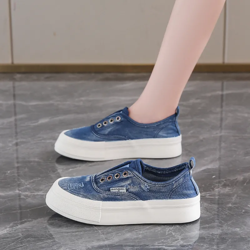 Bull Charm Abrasion-Resistant Canvas Shoes Women's-5