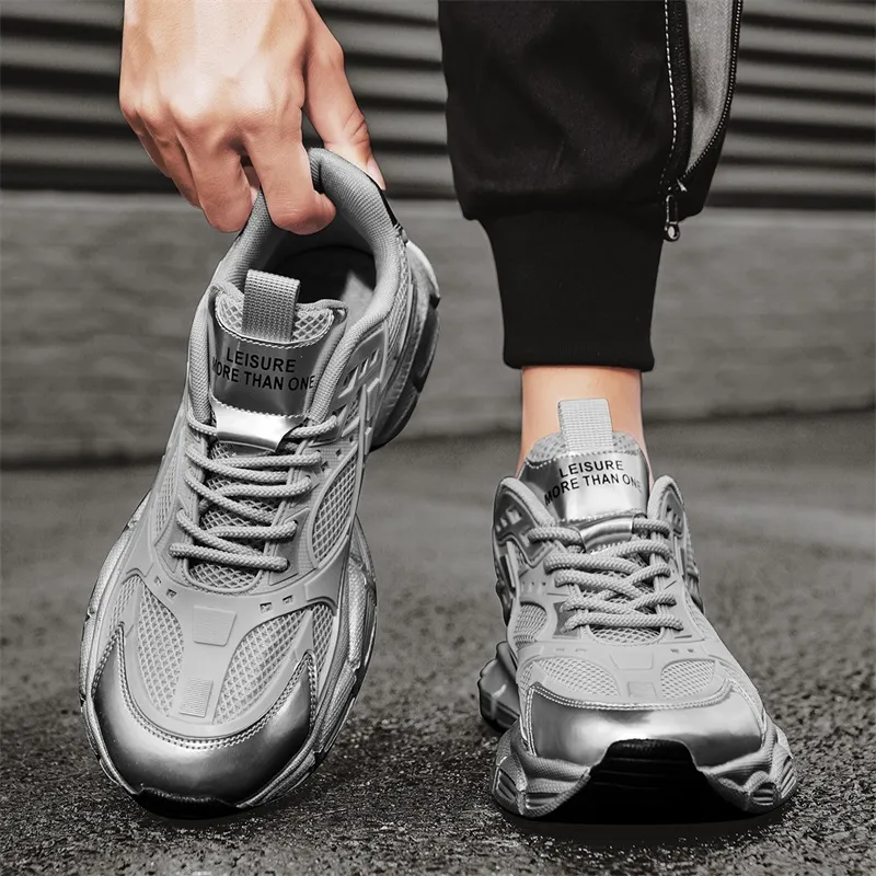 Bull Charm Abrasion Resistant Low Top Chunky Sneakers Men's-4