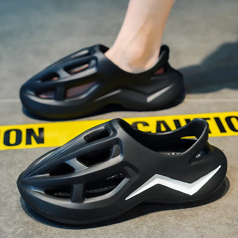Bull charm Clogs Unisex-8