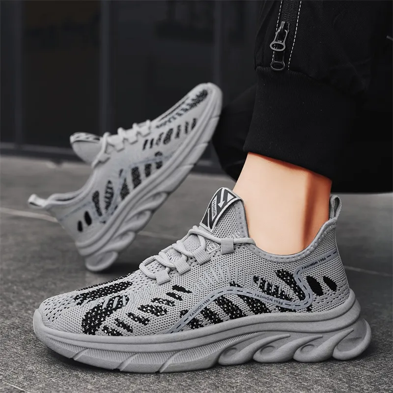 Bull Charm Low-Top Casual Shoes Men's-9
