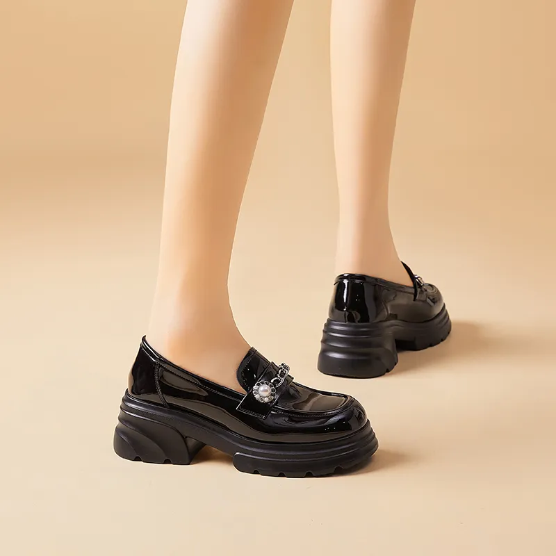 Bull charm Loafers Women's Black/White-5