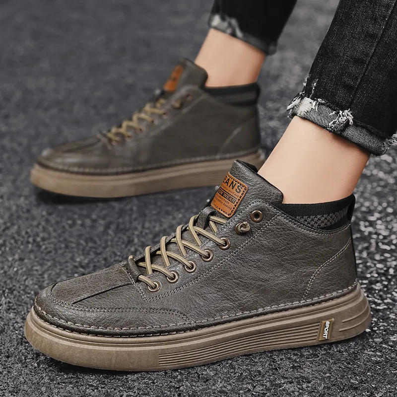 Bull Charm Abrasion Resistant Mid Top Skateboard Shoes Unisex-9