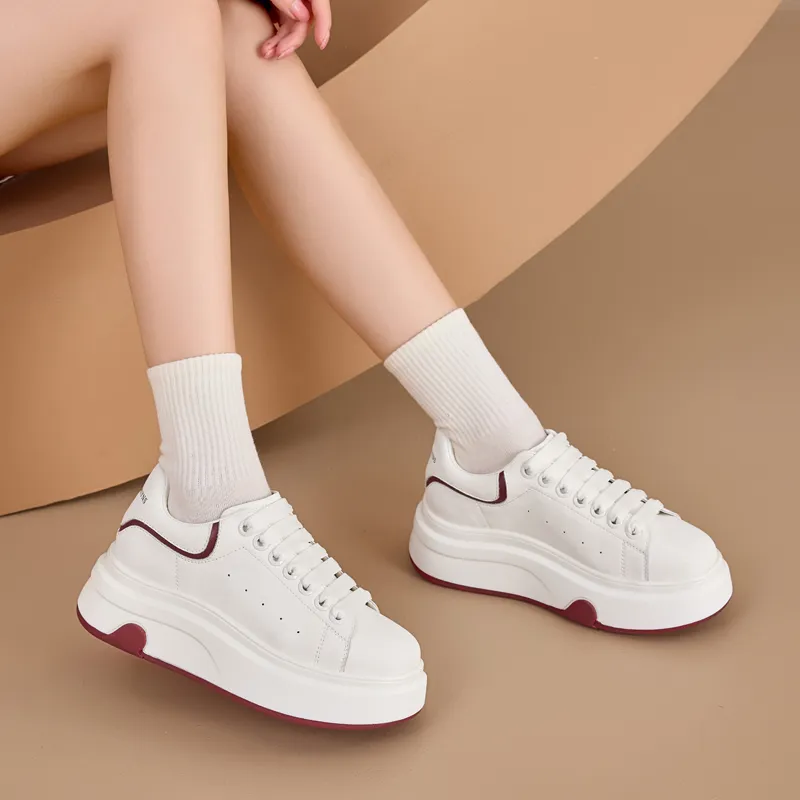 Bull Charm Low-Top Skateboard Shoes Women's-11