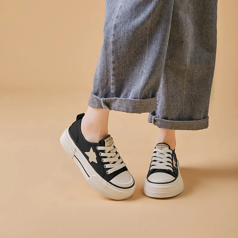 Bull Charm Abrasion-Resistant Low-Top Canvas Shoes Women's-5