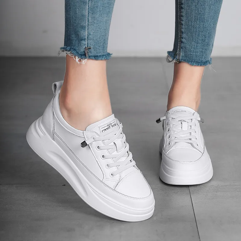 Bull Charm Abrasion Resistant Low Top Skateboard Shoes Women's-9