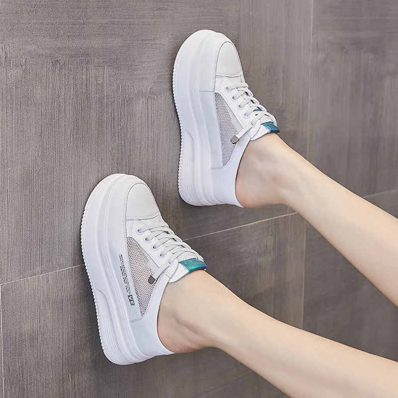 Bull Charm Slip Resistant Wrap toe Slippers Women's-9