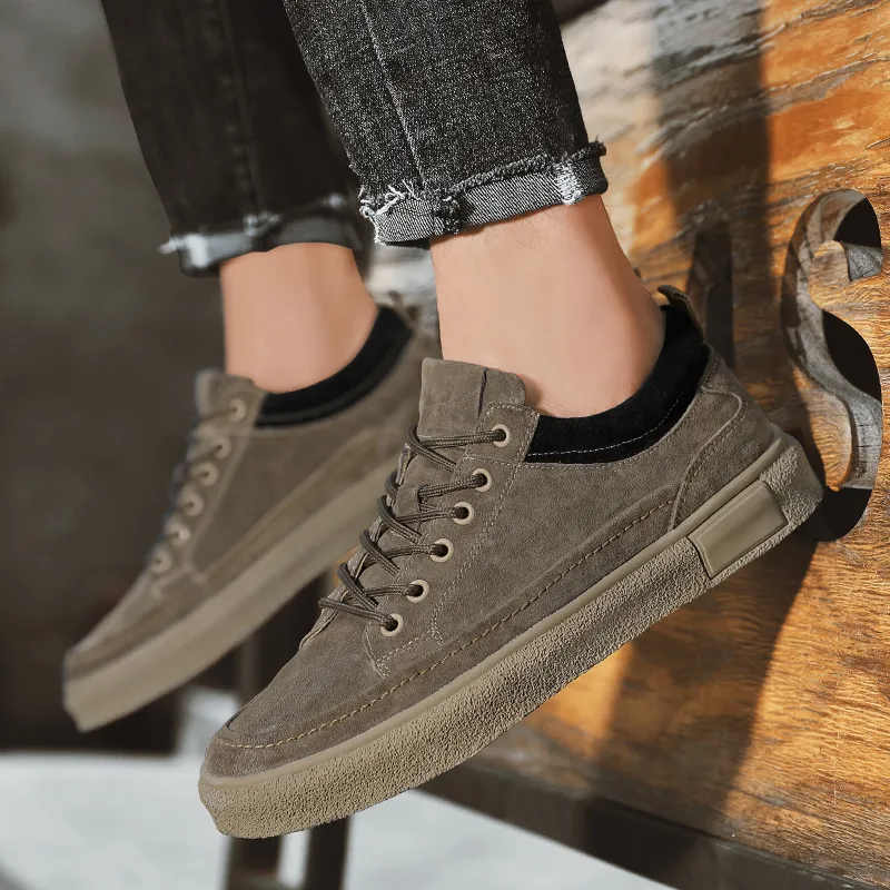 Bull Charm Low Top Skateboard Shoes Men's Coffee-3
