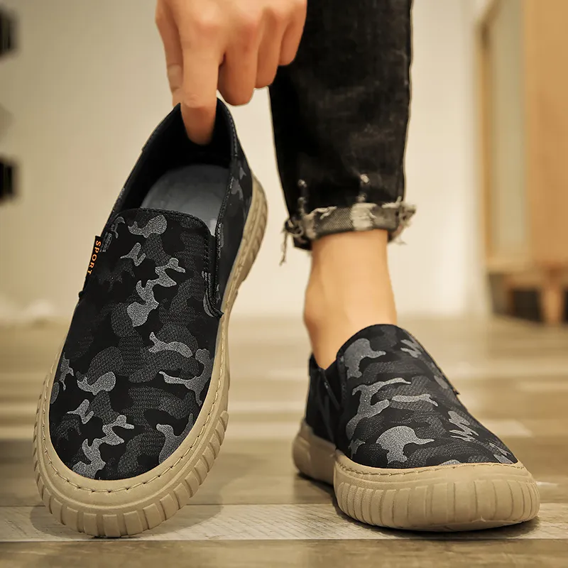 Bull Charm Anti Slip Wear Resistant Low Top Canvas Shoes Men's-2