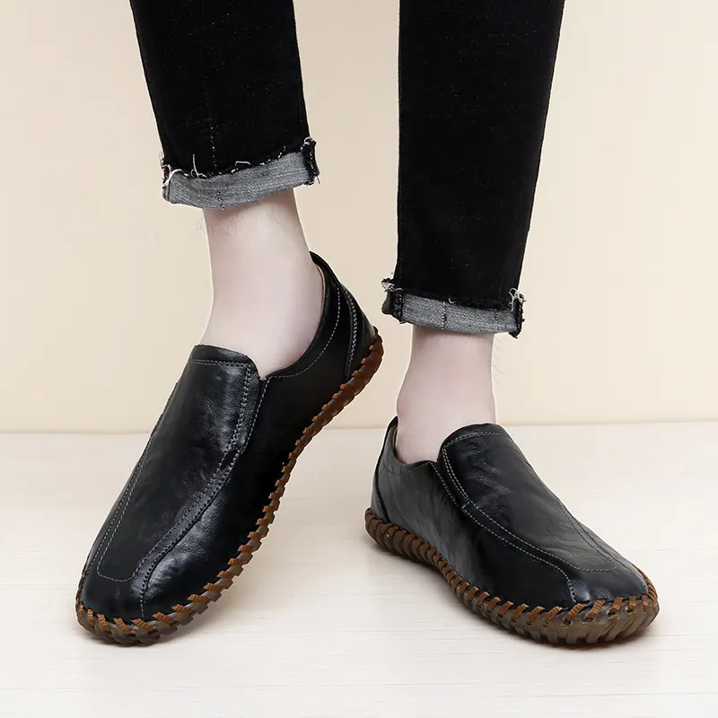 Bull charm Gommino Loafers Men Black/White/Brown-11