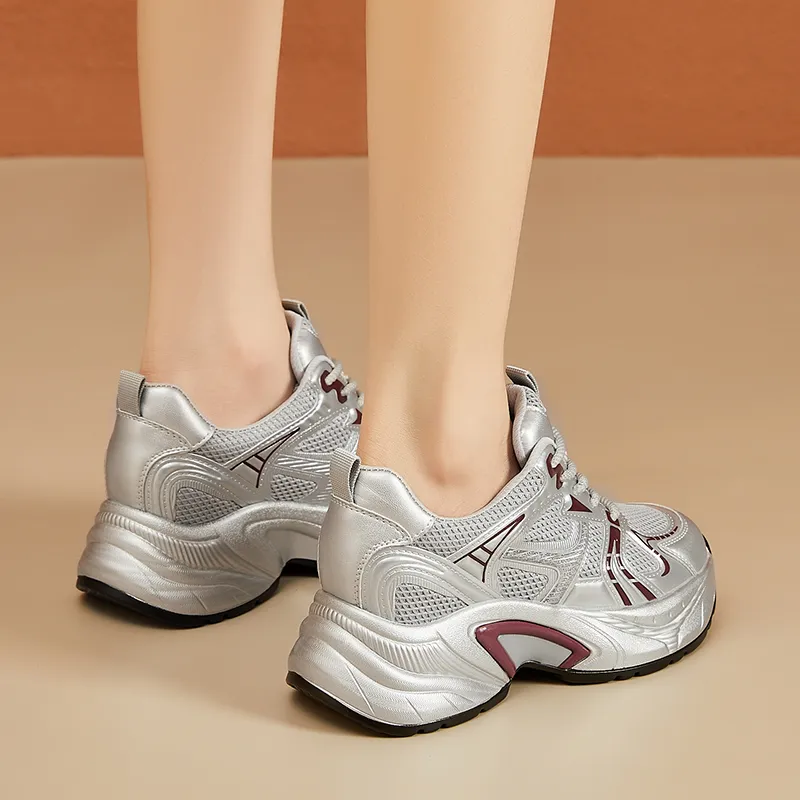 Bull Charm Low-Top Chunky Sneakers Women's-10
