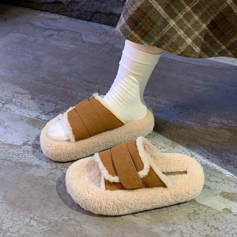 Bull Charm Abrasion-Resistant Slide Slippers Women's-1