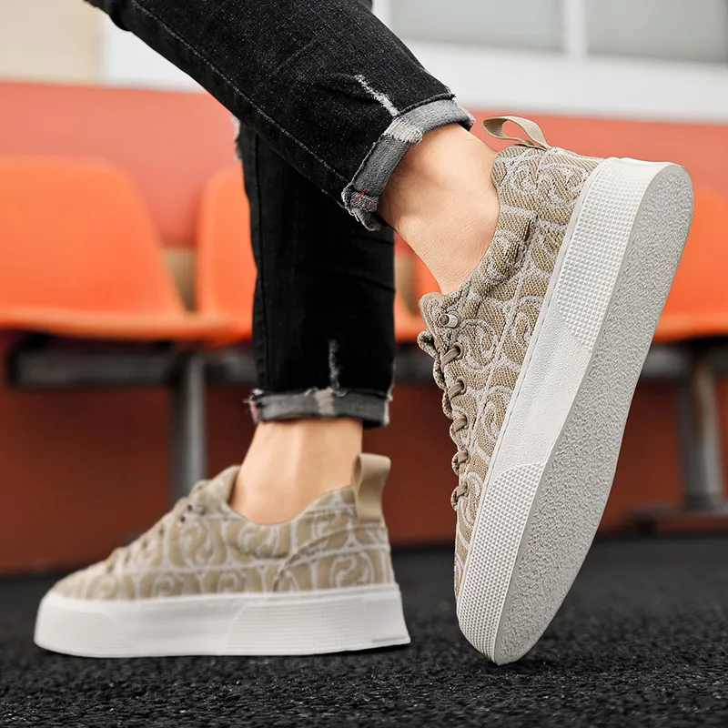 Bull Charm Low-Top Skateboard Shoes Men's-5