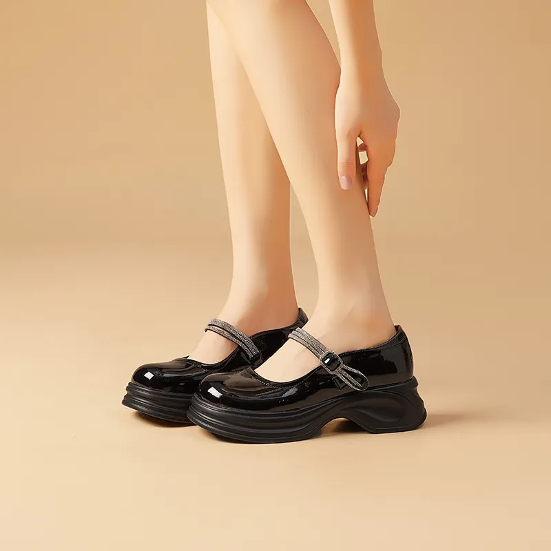 Bull charm Loafers Women's Black/Beige-1