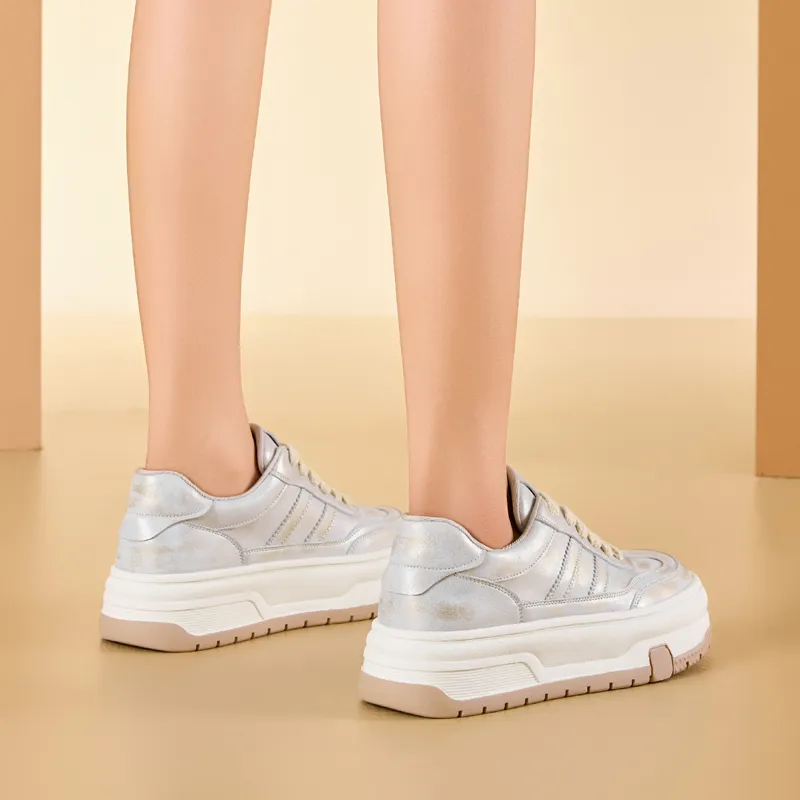 Bull Charm Wear Resistant Height Increasing Low Top Skateboard Shoes Women's-5