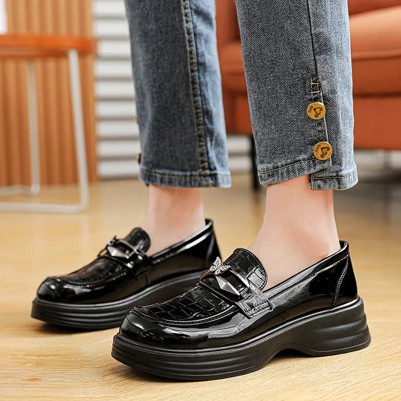 Bull Charm Loafers Women's Black-4