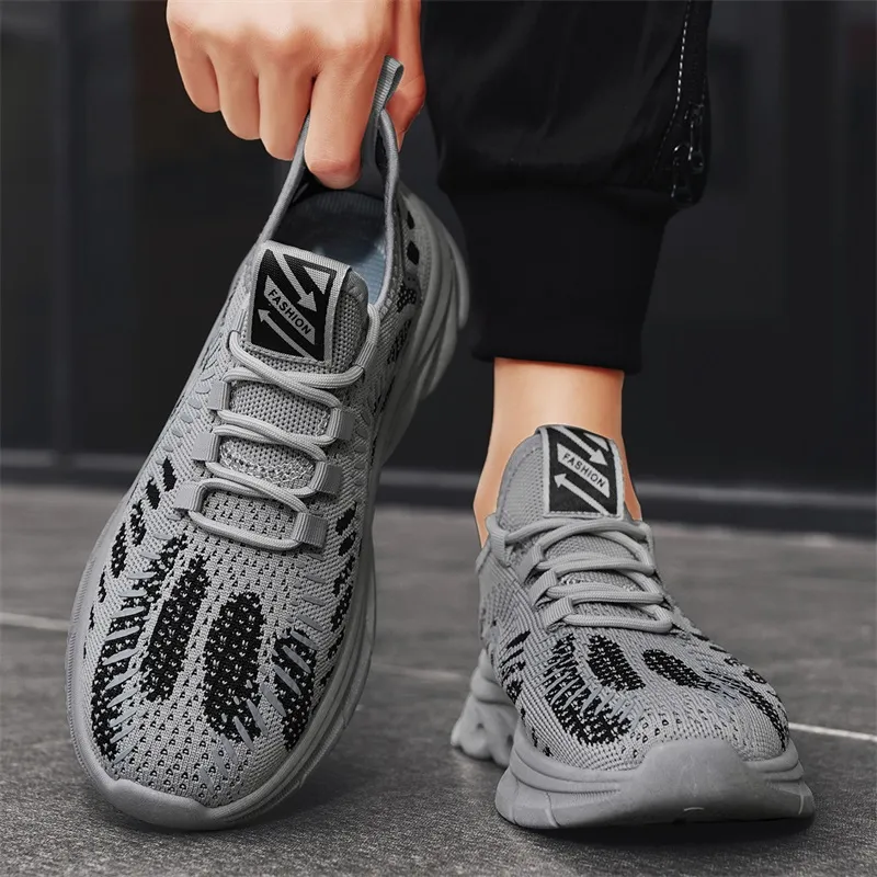 Bull Charm Low-Top Casual Shoes Men's-8