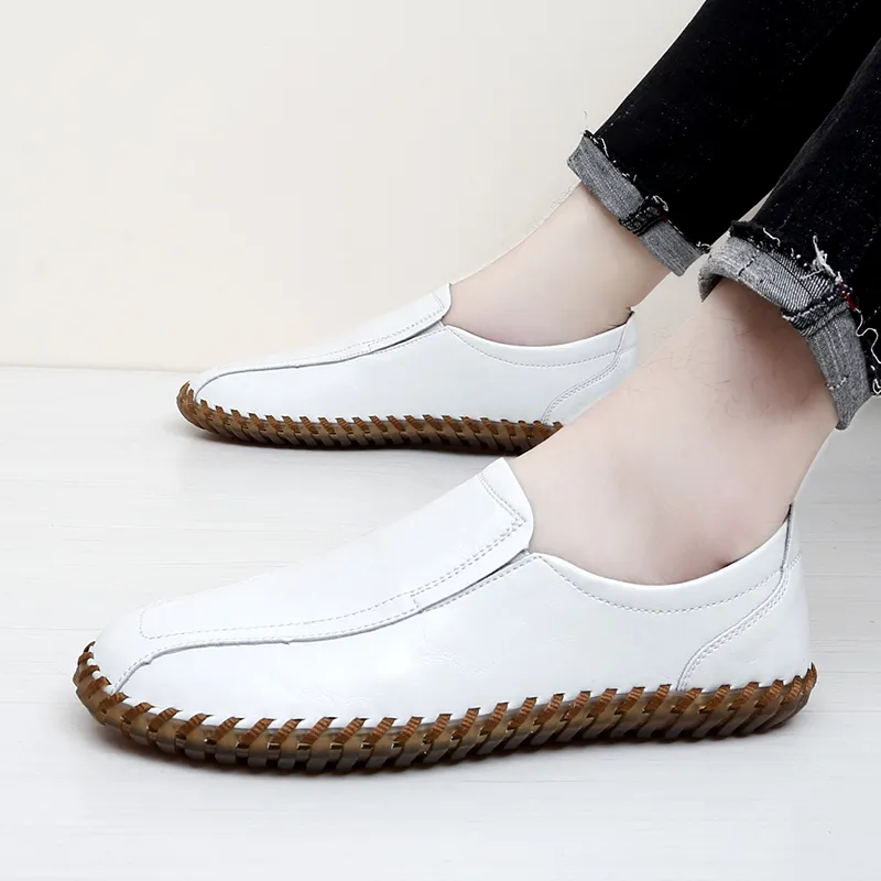 Bull charm Gommino Loafers Men Black/White/Brown-5