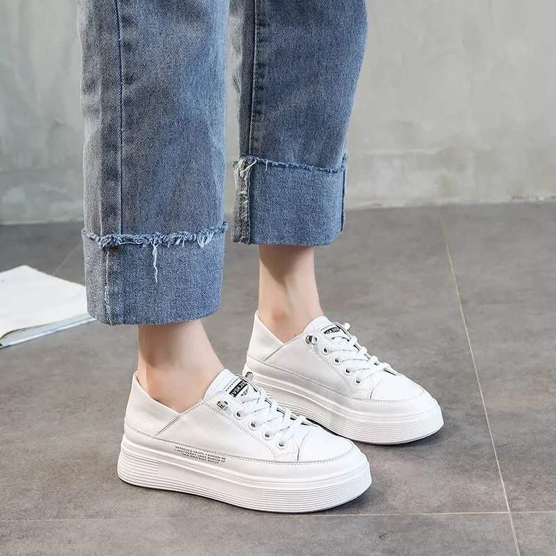 Bull Charm Canvas Shoes Women's White-1