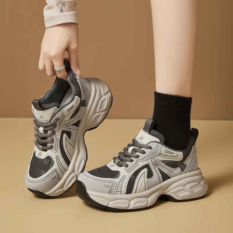 Bull Charm Abrasion Resistant Low Top Chunky Sneakers Women's-4