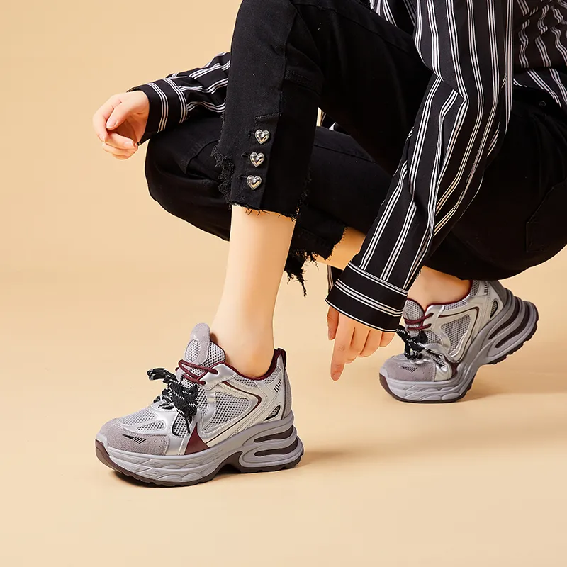 Bull Charm Abrasion Resistant Low Top Chunky Sneakers Women's-2