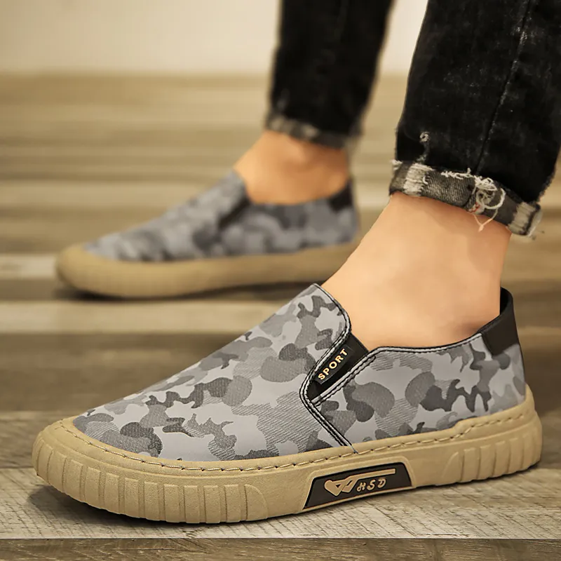 Bull Charm Anti Slip Wear Resistant Low Top Canvas Shoes Men's-4