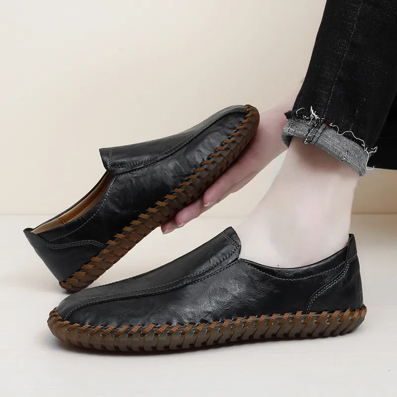 Bull charm Gommino Loafers Men Black/White/Brown-8