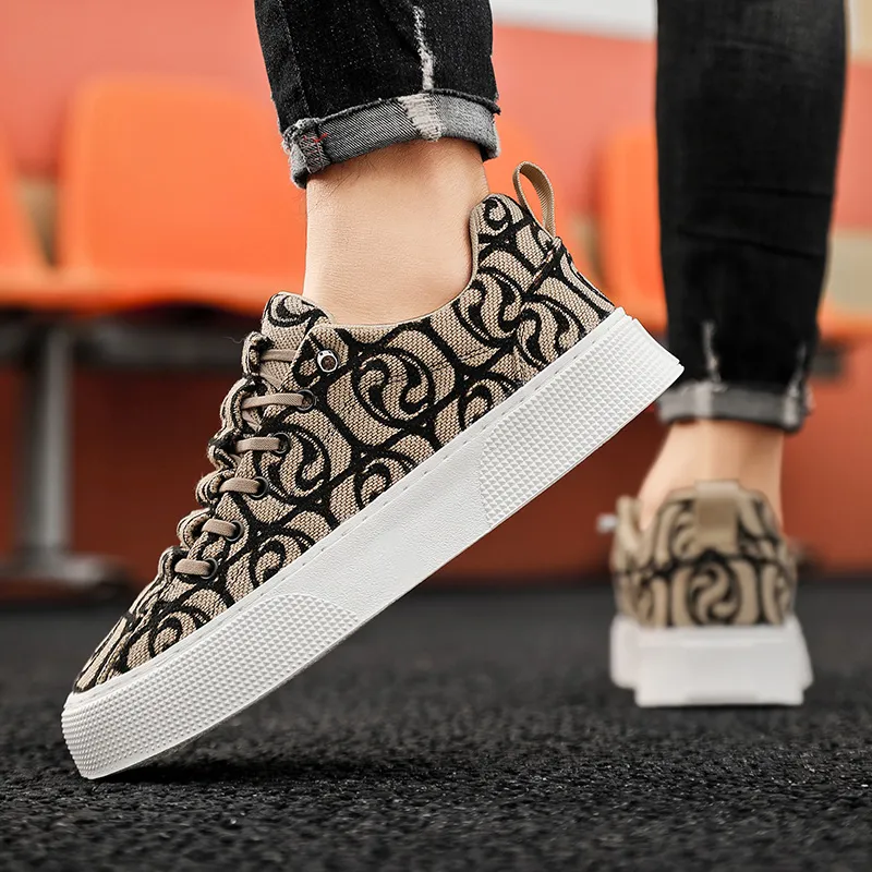 Bull Charm Low-Top Skateboard Shoes Men's-2