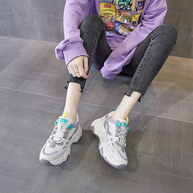 Bull Charm Abrasion Resistant Low Top Chunky Sneakers Women's-2