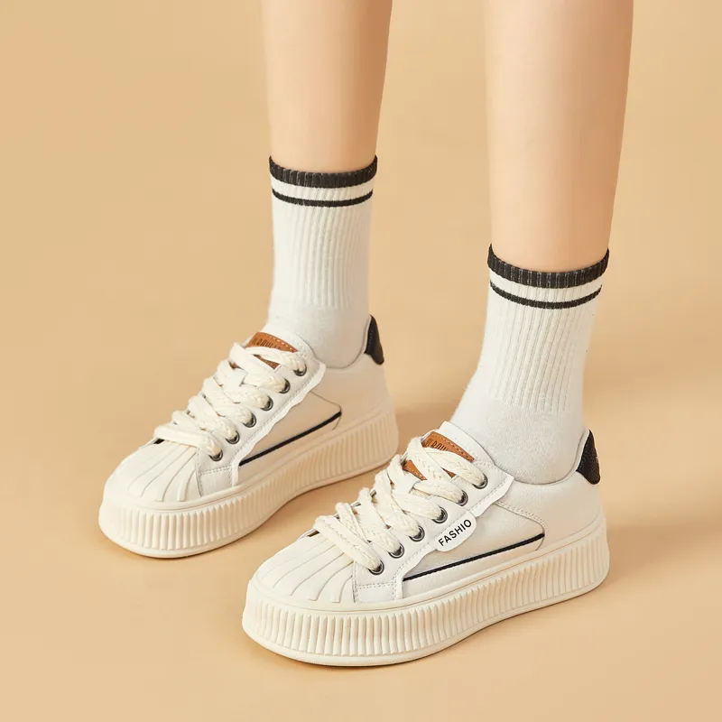 Bull Charm Abrasion Resistant Low Top Casual Shoes Women's-1