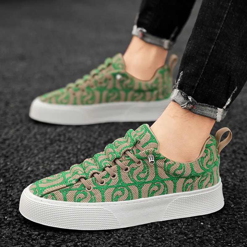 Bull Charm Low-Top Skateboard Shoes Men's-7
