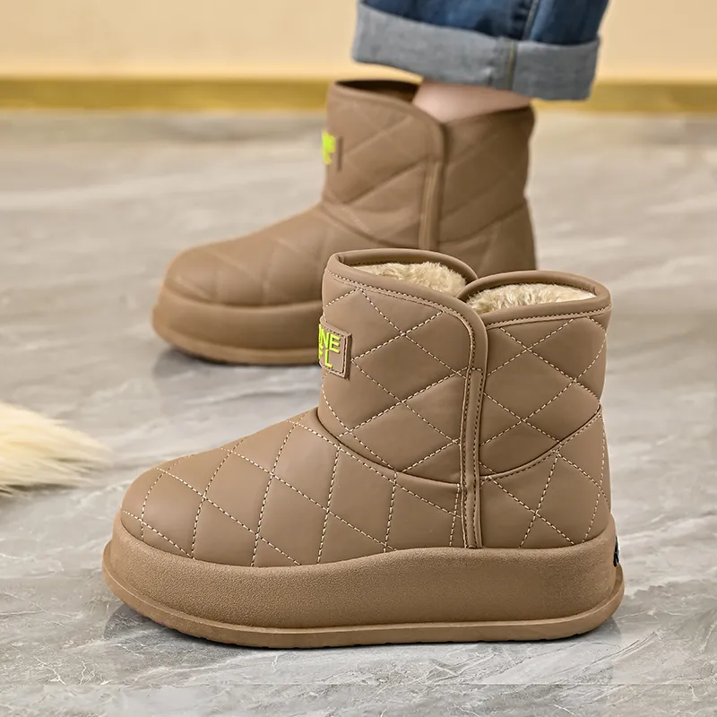 Bull Charm Abrasion Resistant Short Snow Boots Women's-1