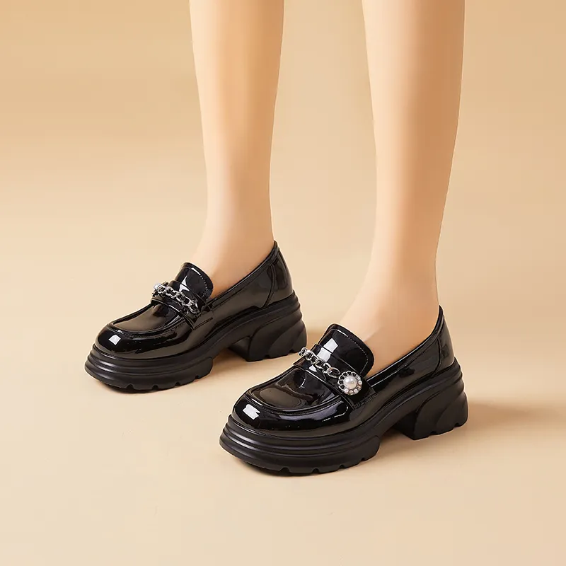 Bull charm Loafers Women's Black/White-4