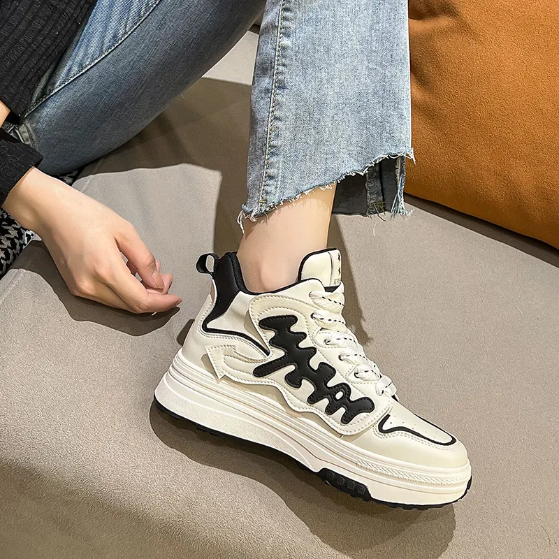 Bull Charm Mid-Top Skateboard Shoes Women's-11