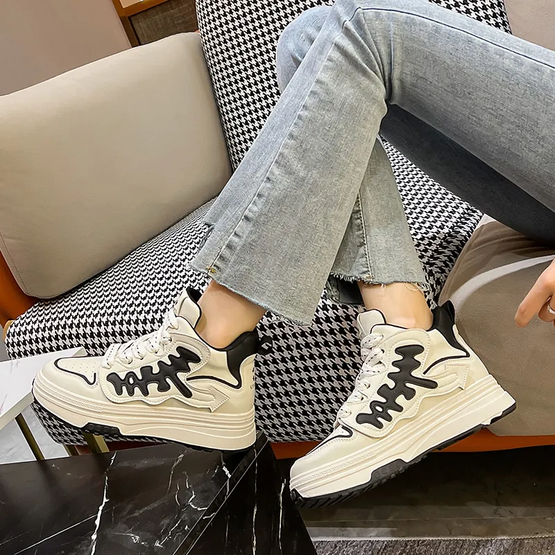 Bull Charm Mid-Top Skateboard Shoes Women's-10