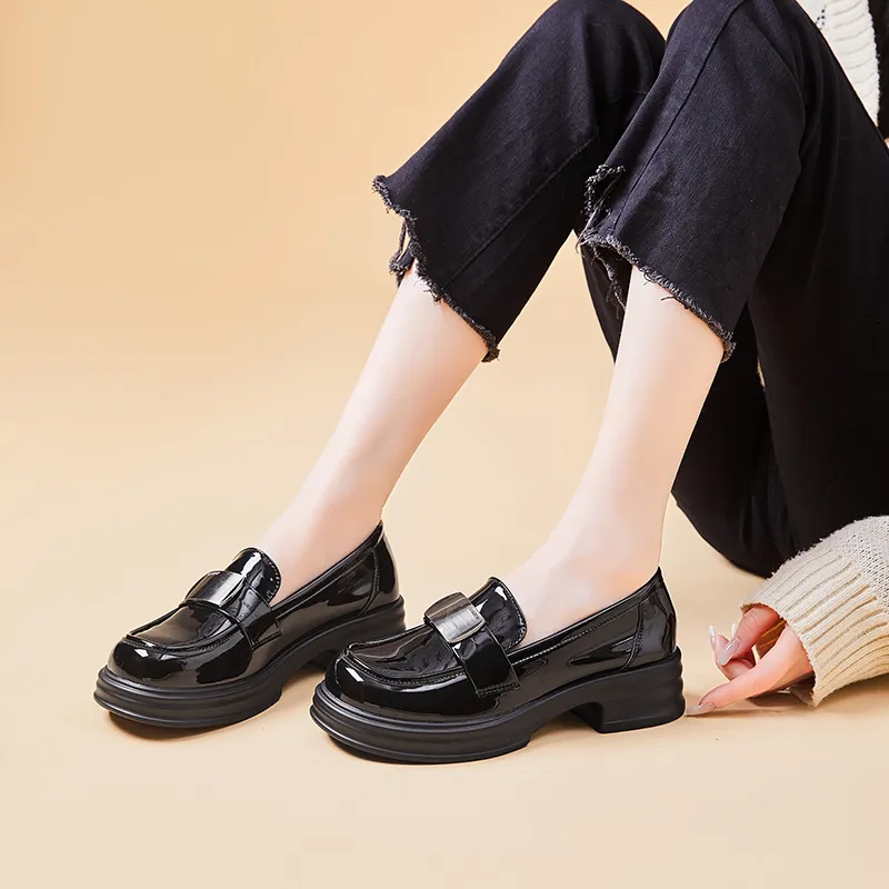 Bull Charm Loafers 4cm Women's Black-5