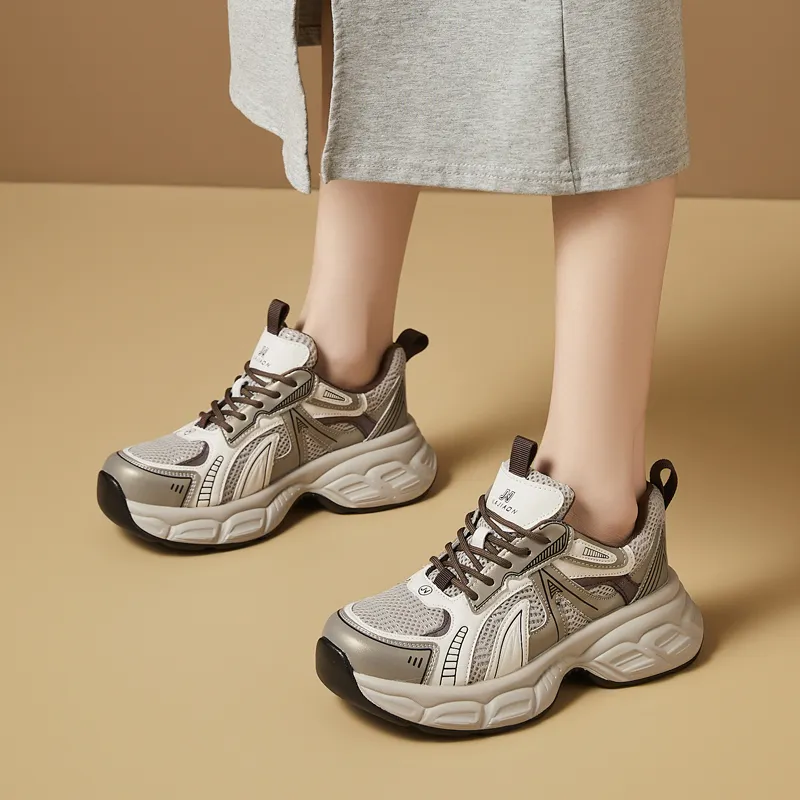 Bull Charm Abrasion Resistant Low Top Chunky Sneakers Women's-10