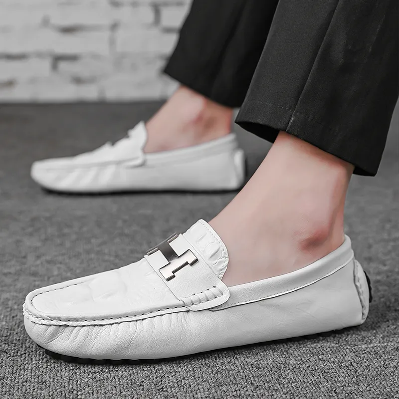 Bull charm Gommino Loafers Men Black/White/Gray/Blue-5